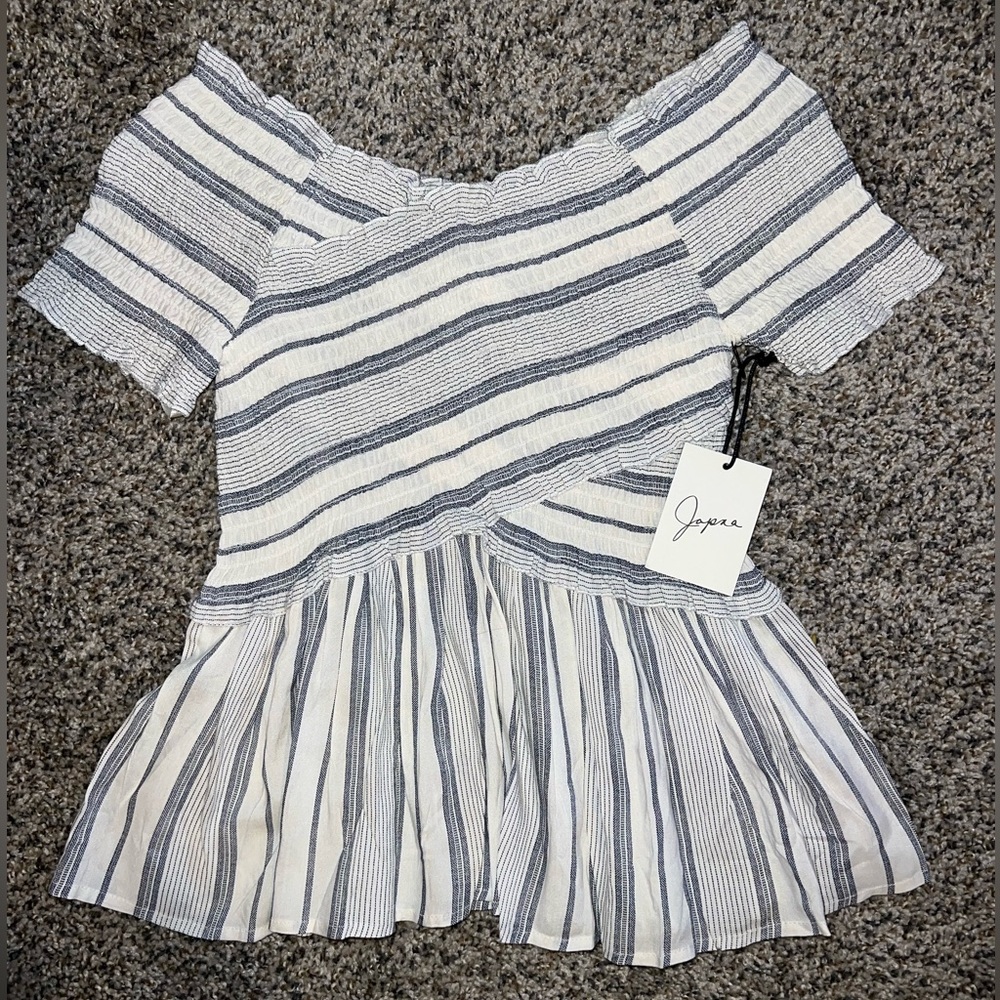 NWT size xs shirt
